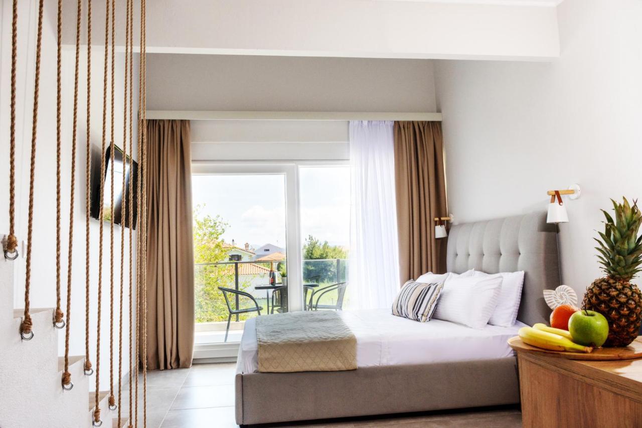 Sithon Diamond Suites 1 Nikiti  Exteriör bild